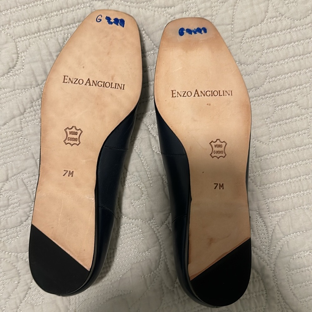 Enzo Angiolini Navy Blue Flats size 7 New - Picture 3 of 5